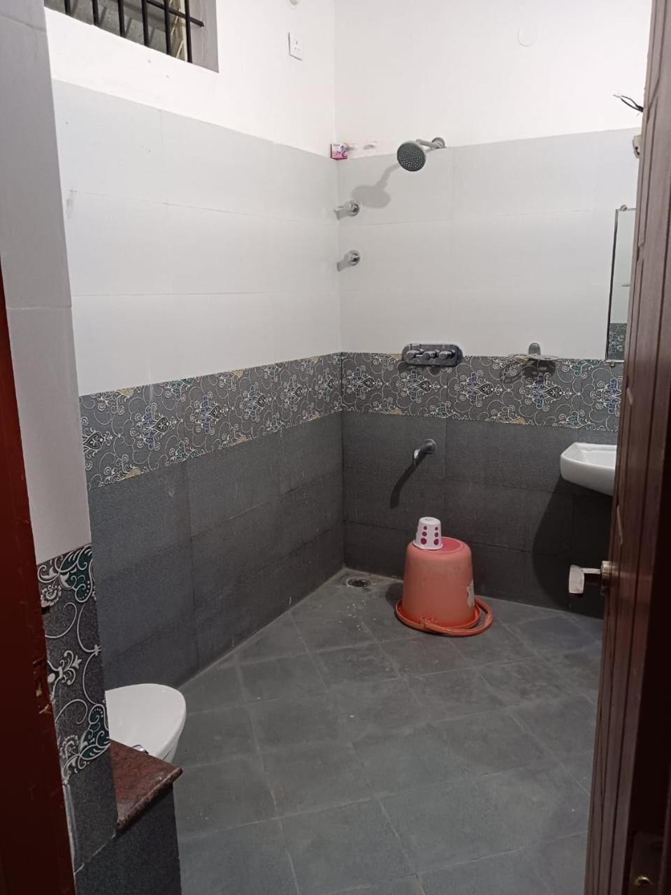 Venissa Serviceapartment Chikmagalūr Exterior foto