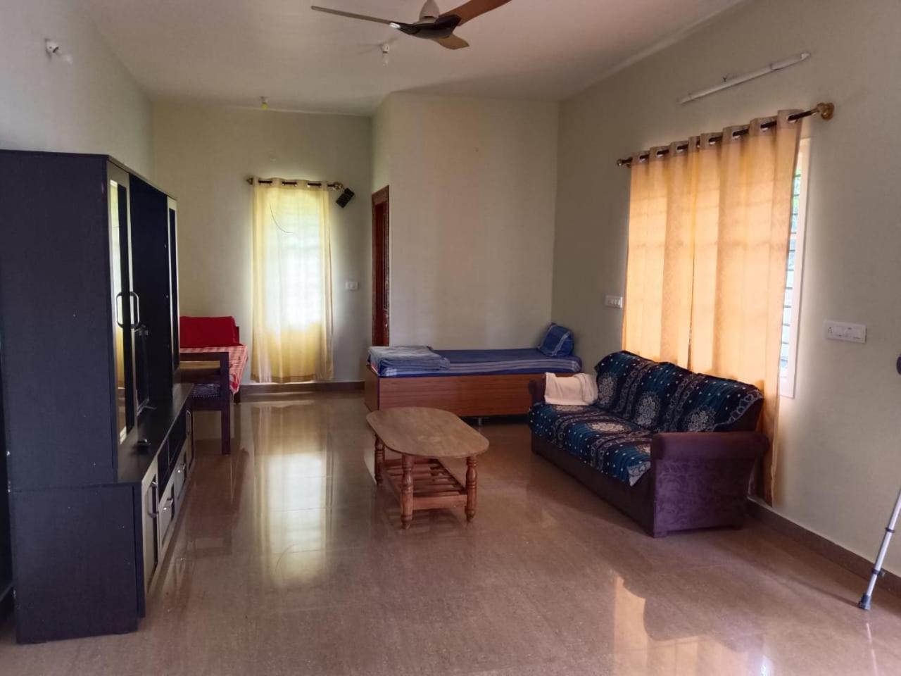 Venissa Serviceapartment Chikmagalūr Exterior foto